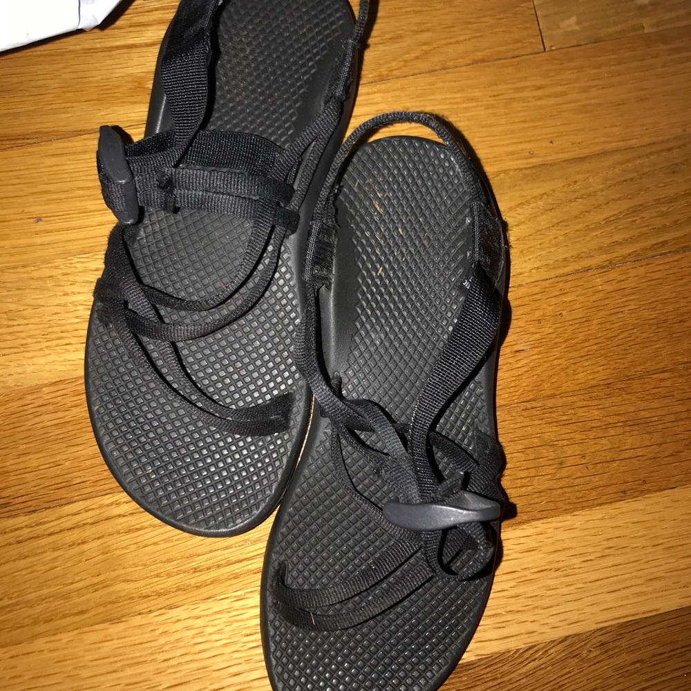 Black chacos